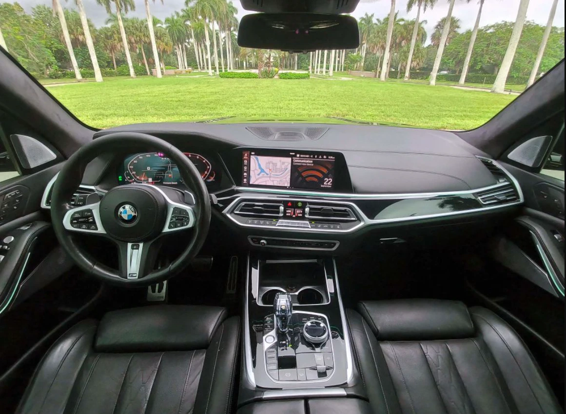 BMW X7 50i* M-pack* LASER* МАСАЖ* ОБДУХ* B&O* SKY LONGUE*, снимка 12 - Автомобили и джипове - 56293583