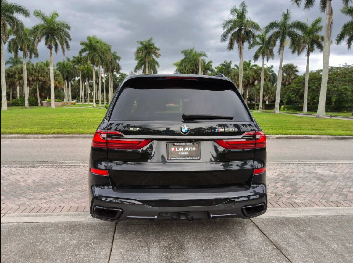 BMW X7 50i* M-pack* LASER* МАСАЖ* ОБДУХ* B&O* SKY LONGUE*, снимка 4 - Автомобили и джипове - 56293583