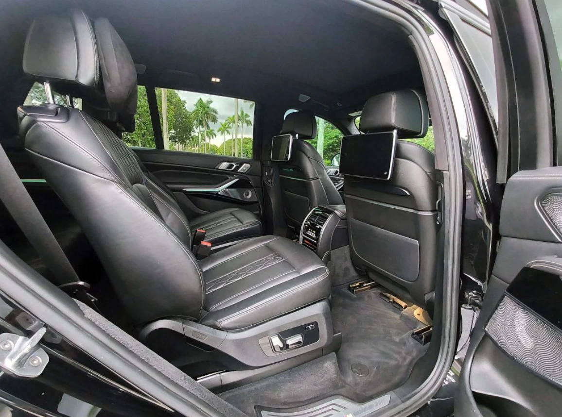 BMW X7 50i* M-pack* LASER* МАСАЖ* ОБДУХ* B&O* SKY LONGUE*, снимка 16 - Автомобили и джипове - 56293583