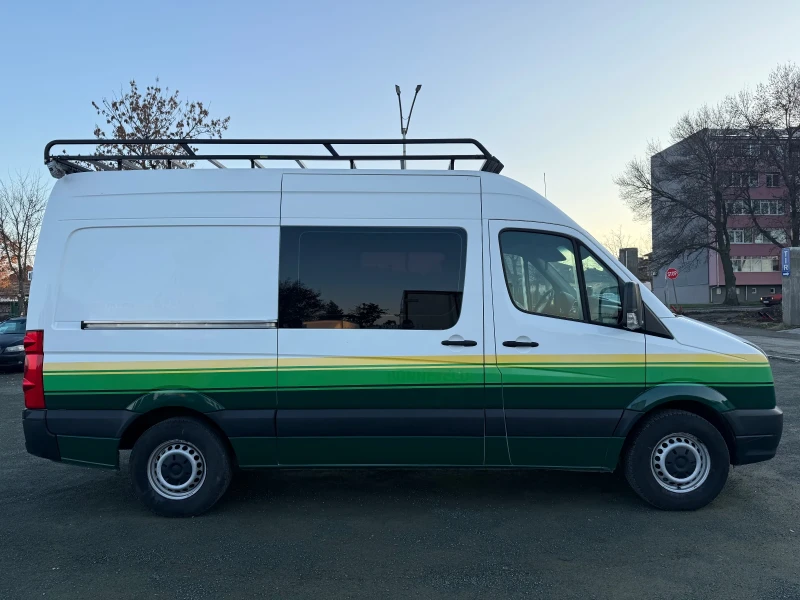 VW Crafter 5 места климатик перфектен, снимка 4 - Бусове и автобуси - 48635213