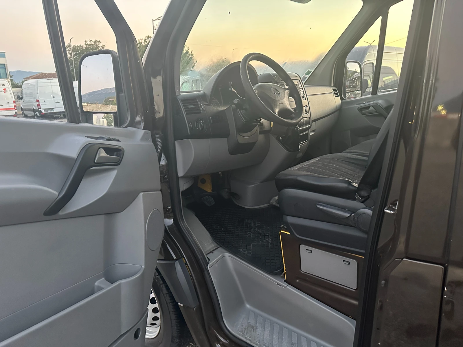 Mercedes-Benz Sprinter 313 темпомат/kamera/нави, снимка 7 - Бусове и автобуси - 55749043