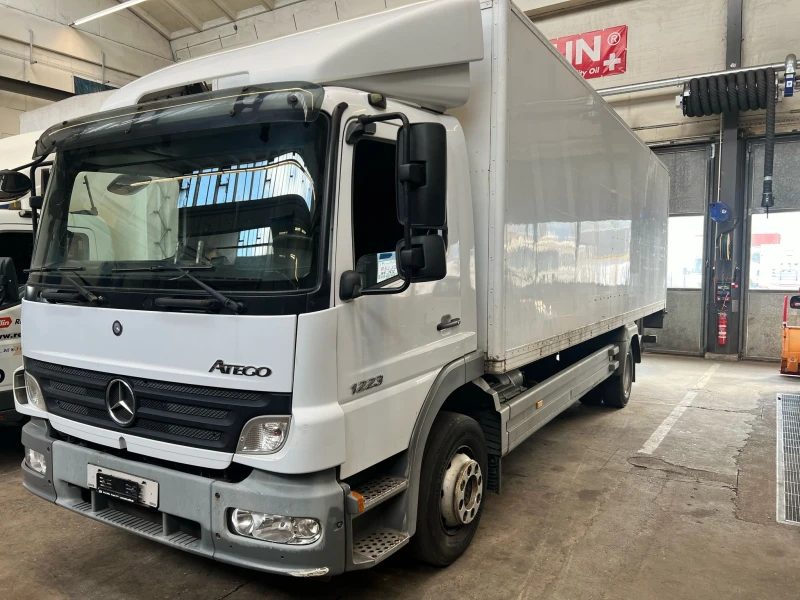 Mercedes-Benz Atego 1223 ФУРГОН С БОРД, снимка 1 - Камиони - 49560912