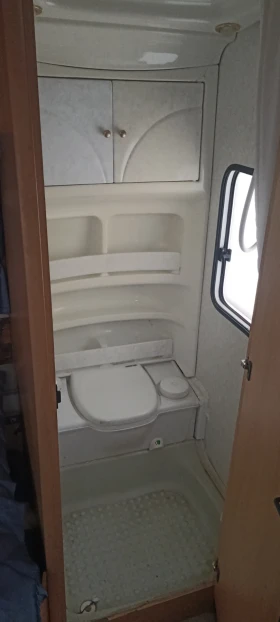 Каравана Hobby De lux, снимка 5