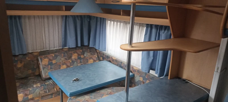 Каравана Hobby De lux, снимка 7 - Каравани и кемпери - 53000255