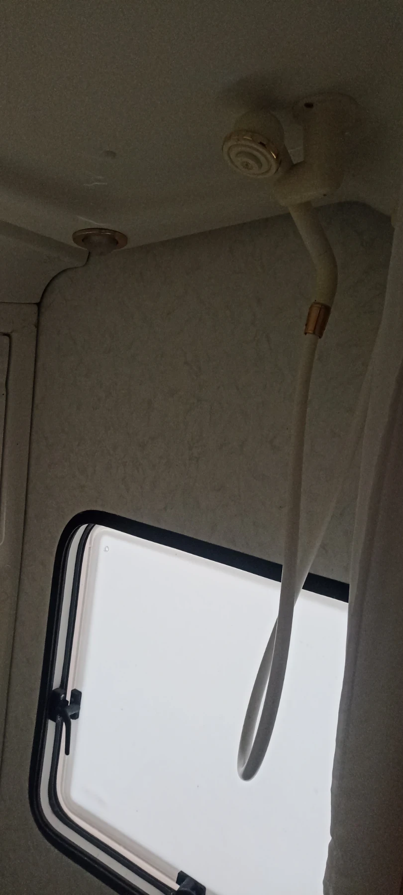 Каравана Hobby De lux - изображение 4