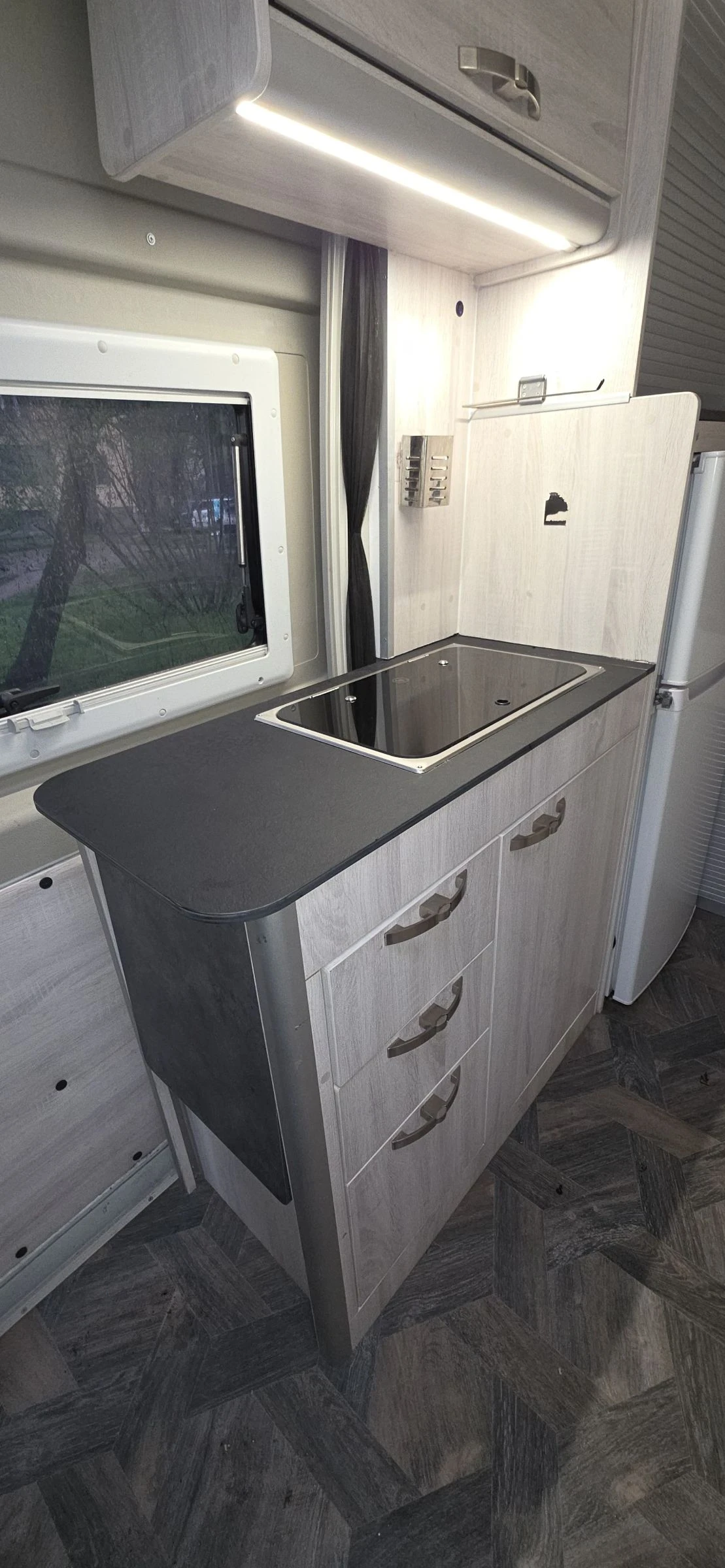 Кемпер Peugeot Boxer, снимка 8 - Каравани и кемпери - 54065409