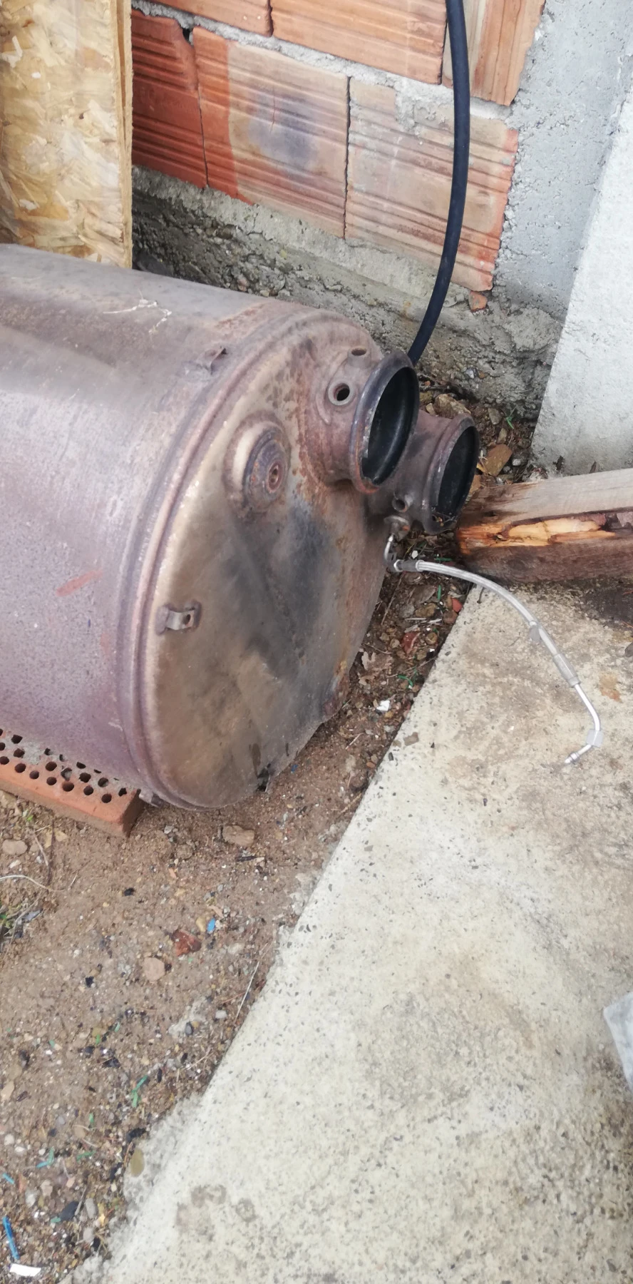    XF 105  | Mobile.bg   1