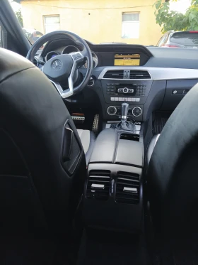 Mercedes-Benz C 200, снимка 10