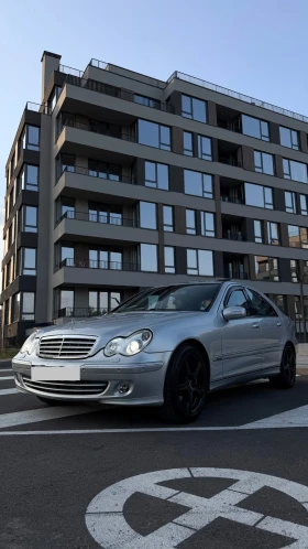 Mercedes-Benz C 320, снимка 9
