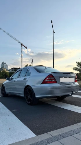 Mercedes-Benz C 320, снимка 6