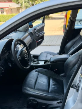 Mercedes-Benz C 320, снимка 11