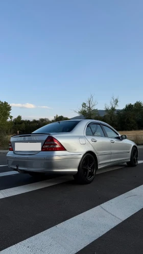 Mercedes-Benz C 320, снимка 4