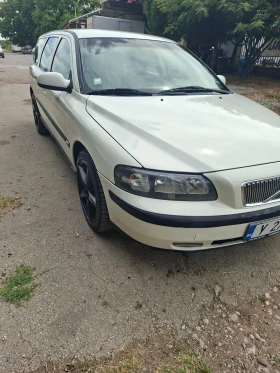 Обява за продажба на Volvo V70 ~4 000 лв. - изображение 1