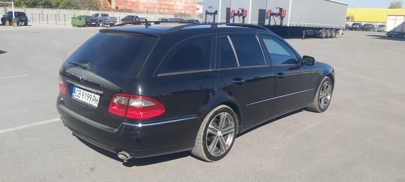 Mercedes-Benz E 320 CDI 4 MATIC, снимка 5 - Автомобили и джипове - 47677165