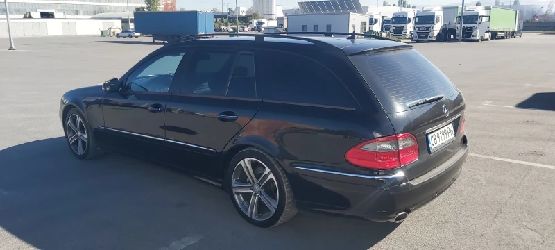 Mercedes-Benz E 320 CDI 4 MATIC, снимка 3 - Автомобили и джипове - 47677165