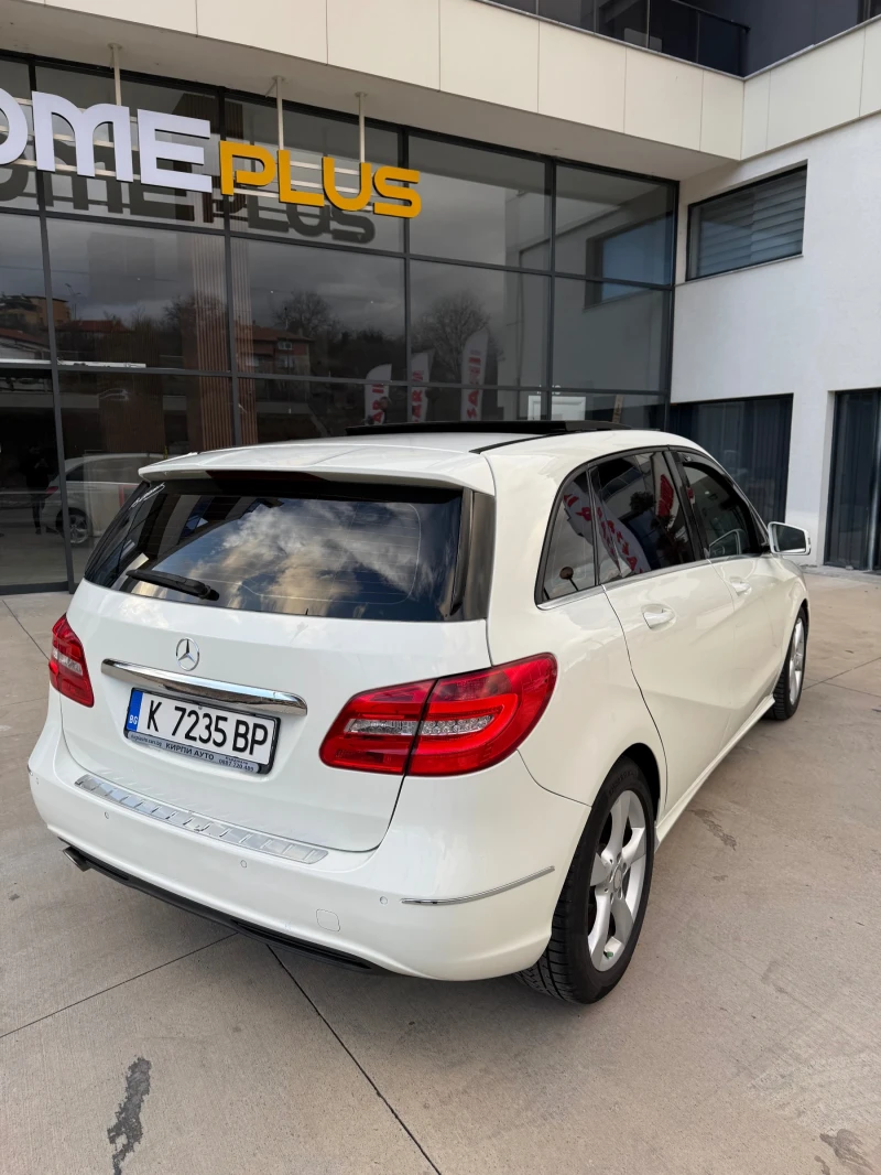 Mercedes-Benz B 200 PANORAMA/DISTRONIC/AMG-LINE, снимка 6 - Автомобили и джипове - 48704105