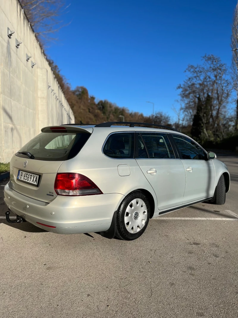 VW Golf 1.6 TDI, снимка 3 - Автомобили и джипове - 48745441