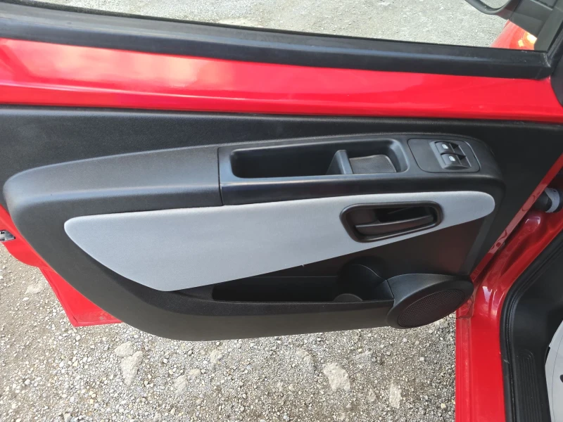 Fiat Qubo 1.4i, снимка 8 - Автомобили и джипове - 52170709