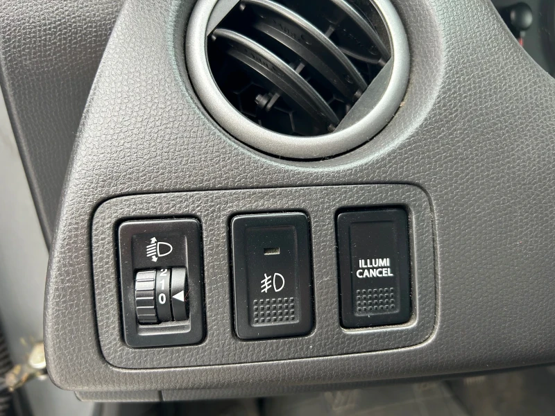 Suzuki Swift 1.3d климатик , снимка 10 - Автомобили и джипове - 52624897