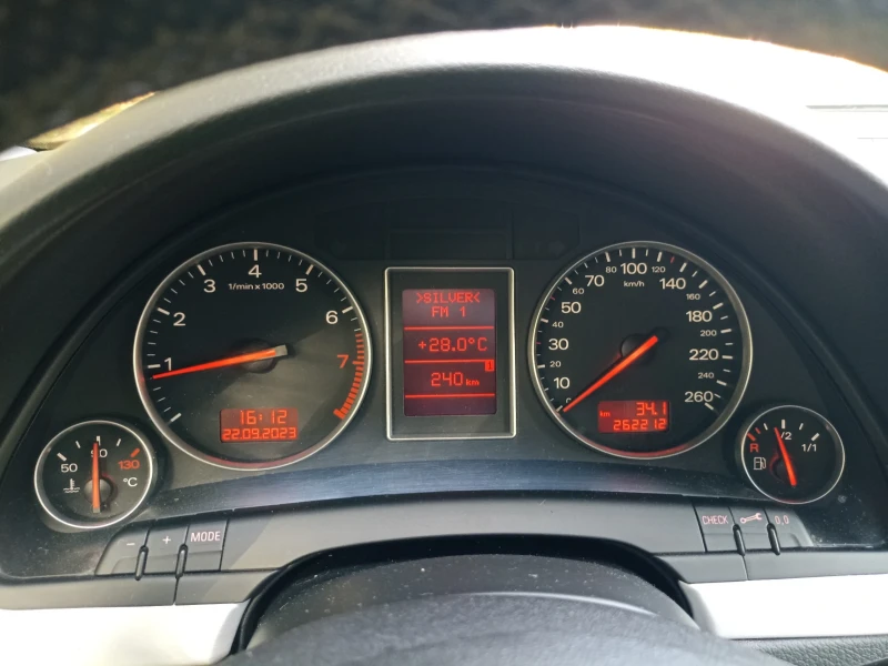 Audi A4 1.8T BEX QUATTRO LPG, снимка 14 - Автомобили и джипове - 52712919