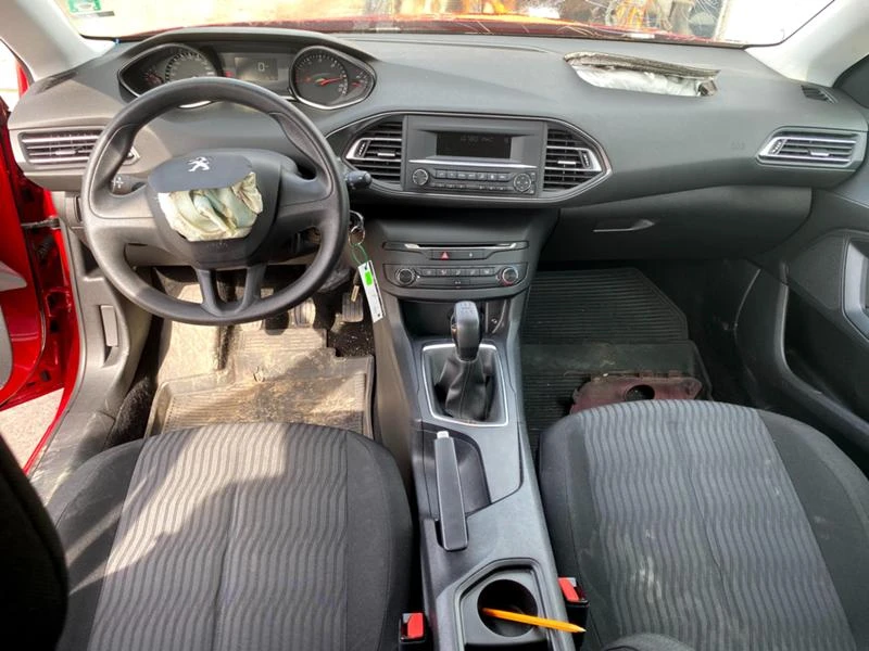 Peugeot 308 1.6 BLUE HDI, снимка 9 - Автомобили и джипове - 32159466