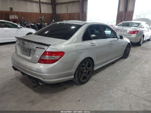 Mercedes-Benz C 63 AMG 6.2* V8* ПОДГРЕВ* КАМЕРА* КЕЙЛЕС - изображение 2