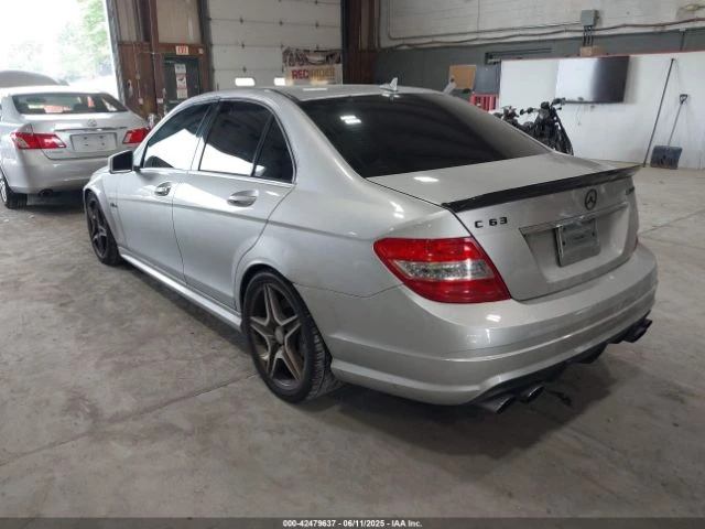 Mercedes-Benz C 63 AMG 6.2* V8* ПОДГРЕВ* КАМЕРА* КЕЙЛЕС - изображение 4