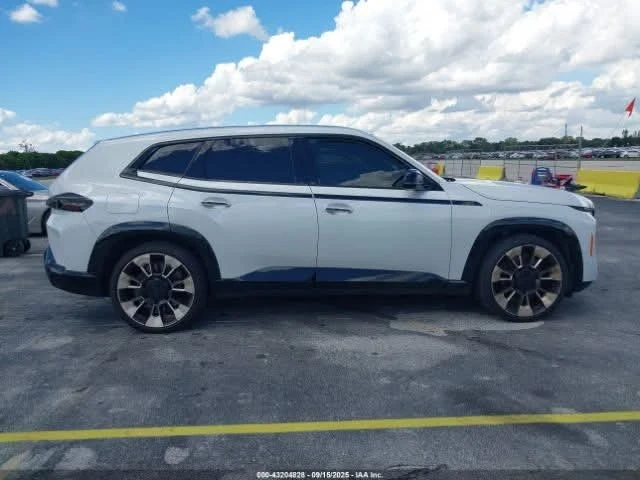 BMW XM  - изображение 7