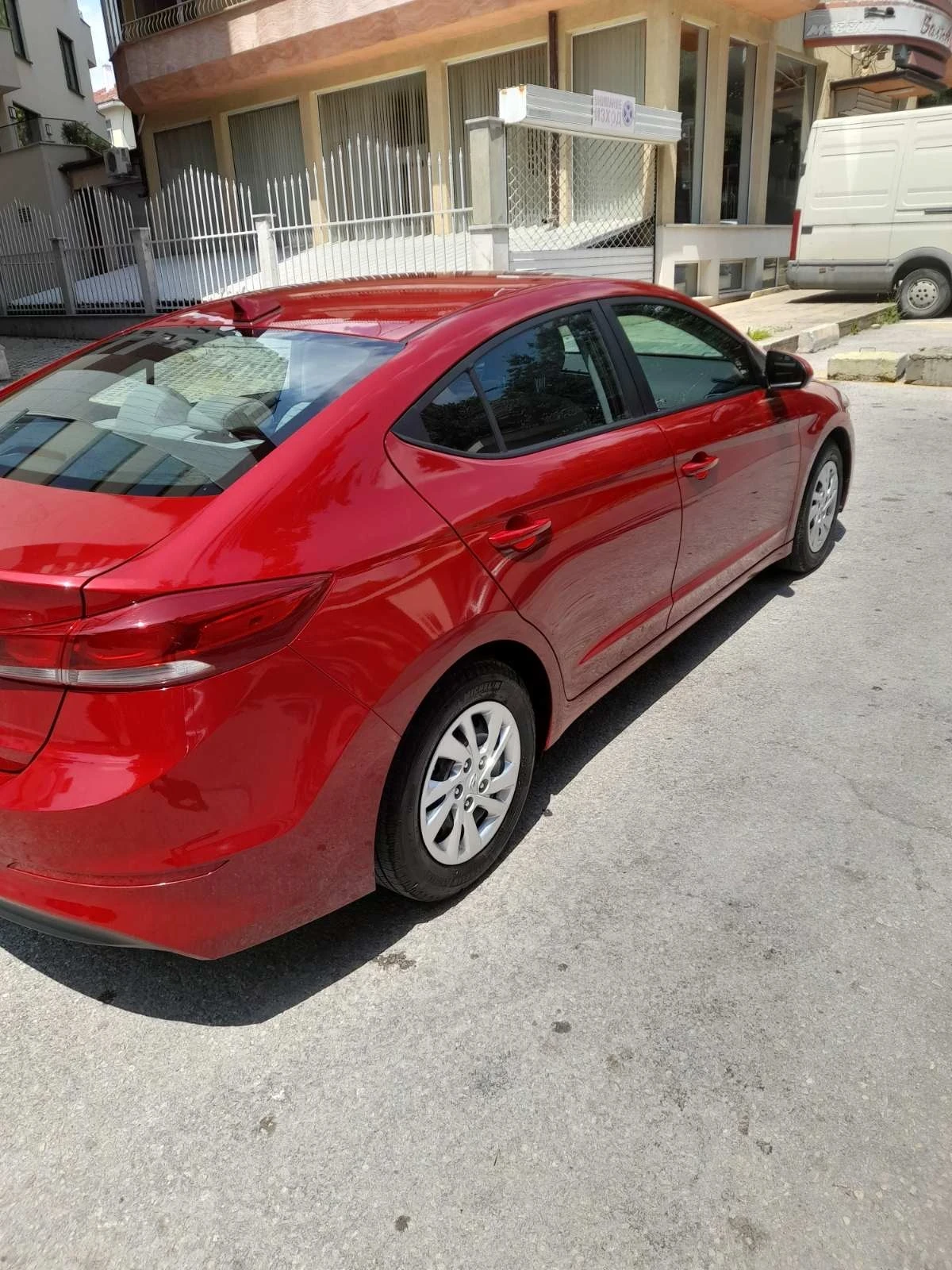 Hyundai Elantra 2.0 SE - изображение 5