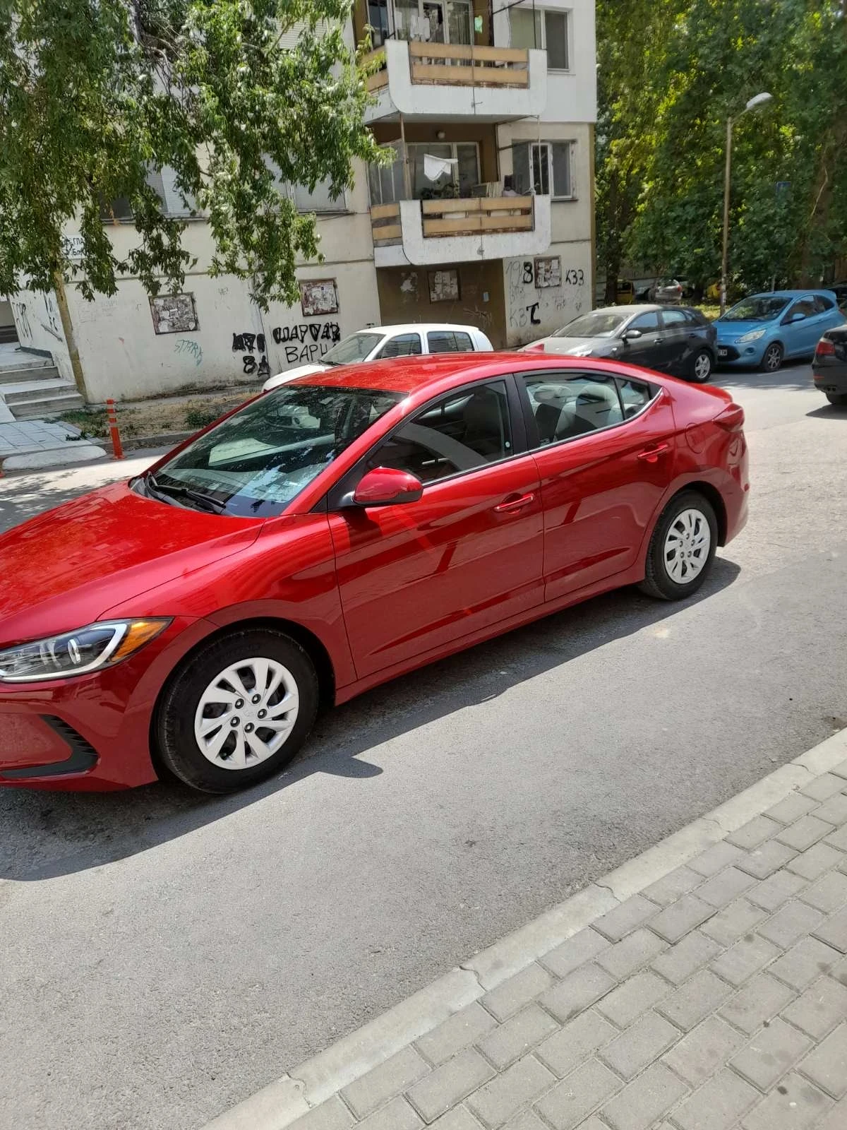 Hyundai Elantra 2.0 SE - изображение 2