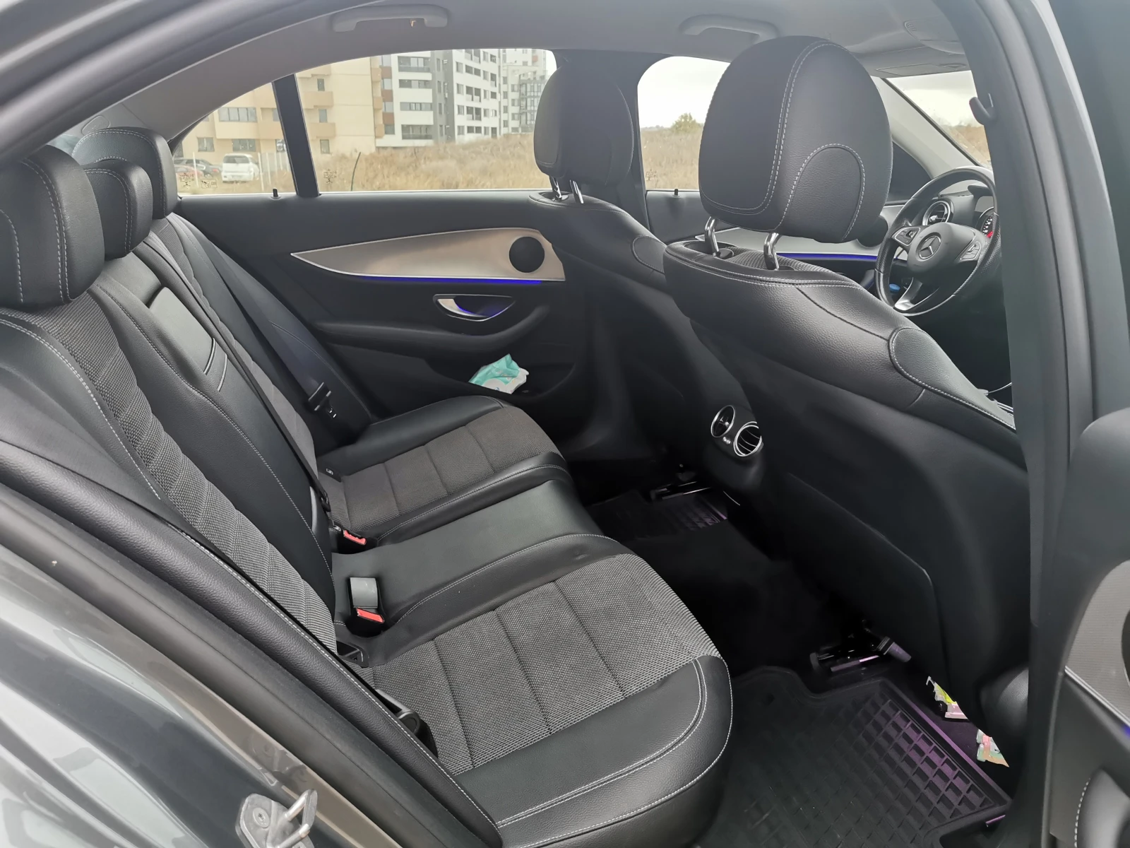 Mercedes-Benz E 220  - изображение 8
