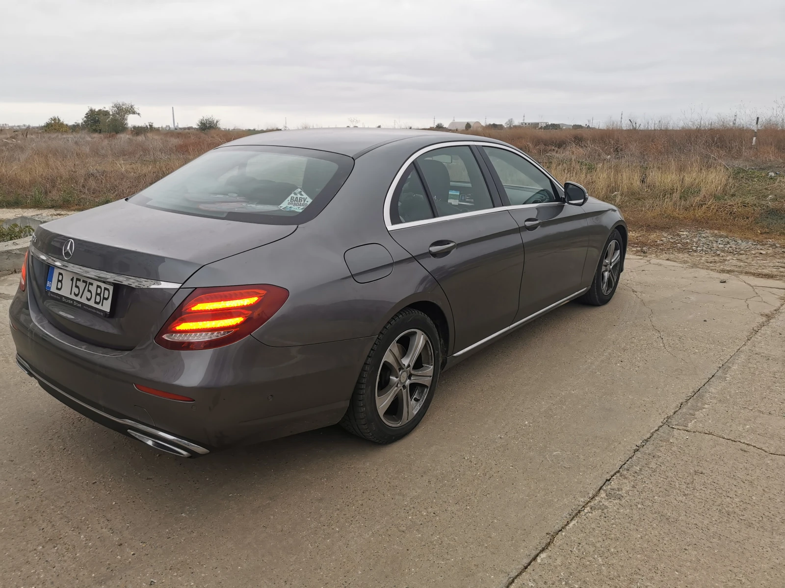 Mercedes-Benz E 220  - изображение 5