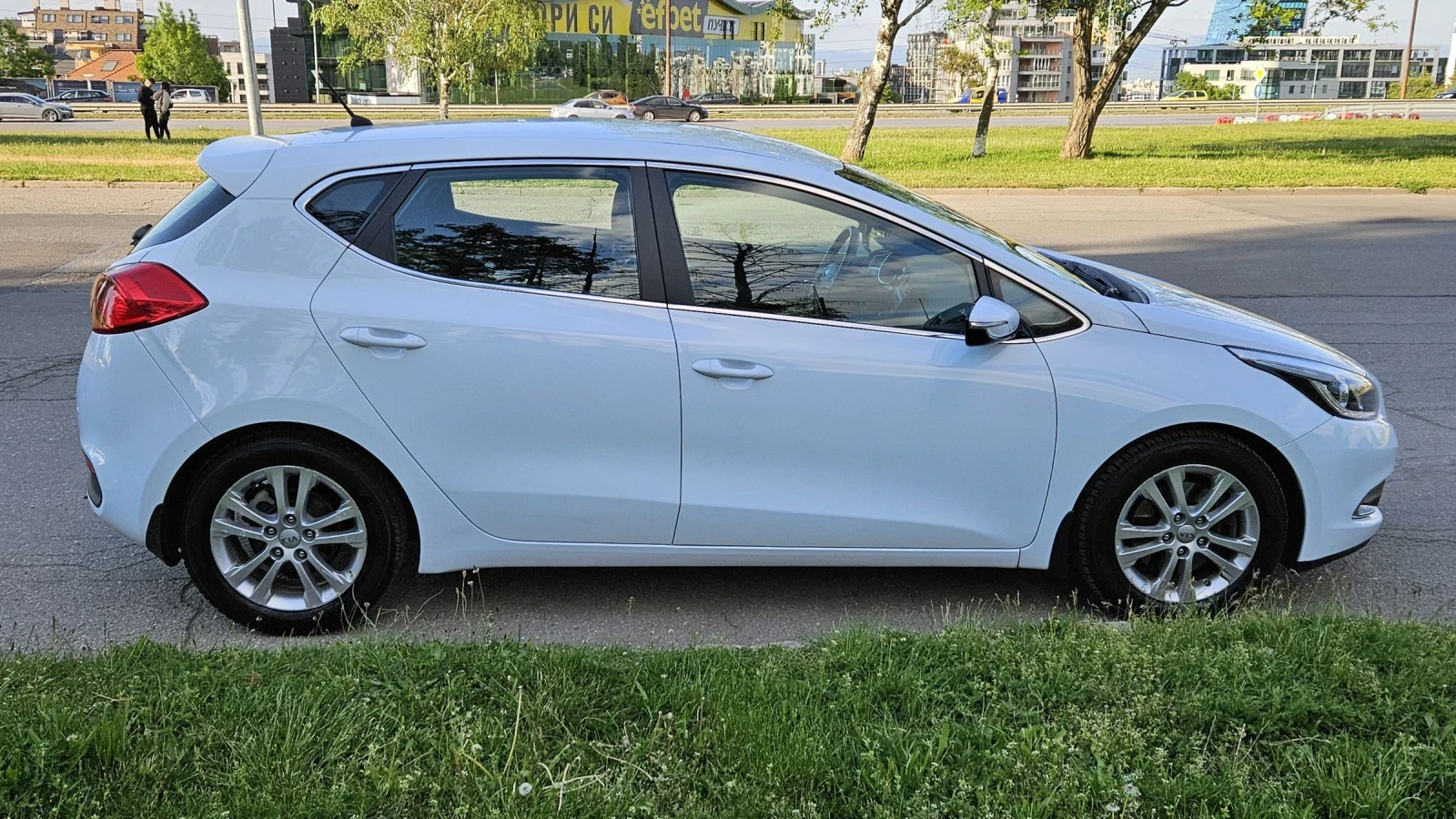 Kia Ceed 1.6 CRDI 16v - изображение 6