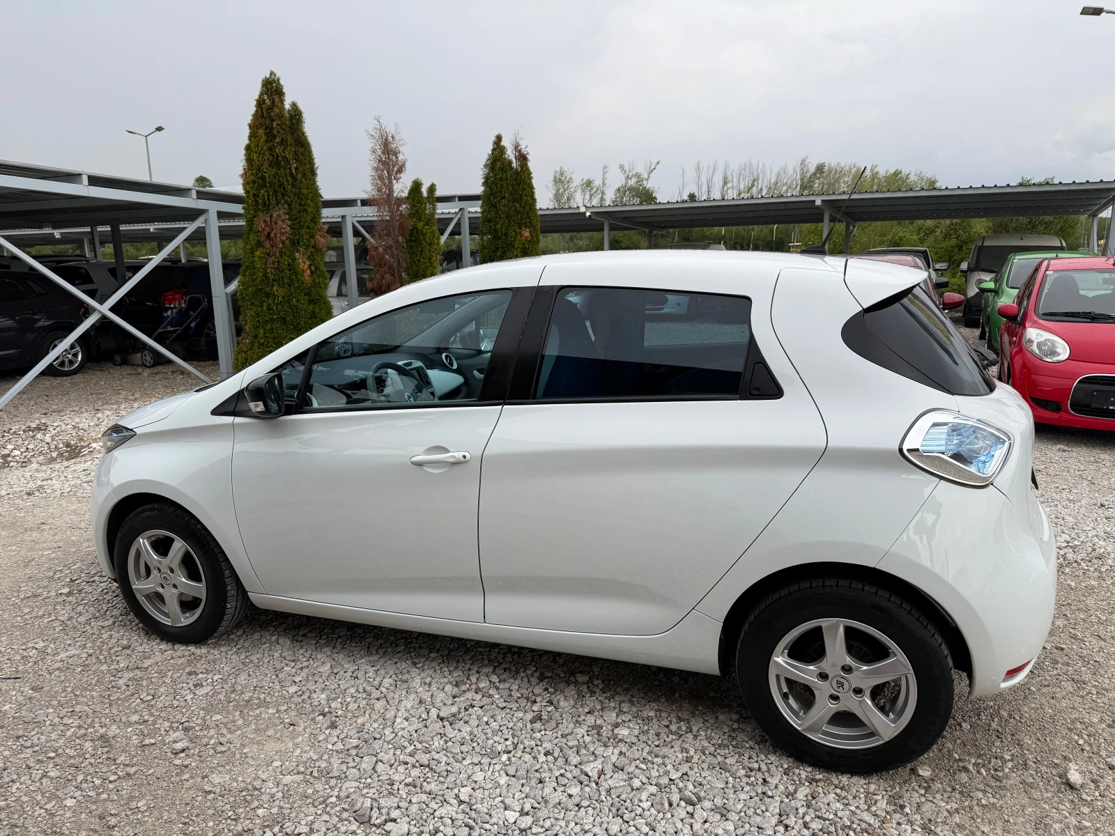 Renault Zoe НОВ ВНОС !! РЕАЛНИ 82000 км. - изображение 6