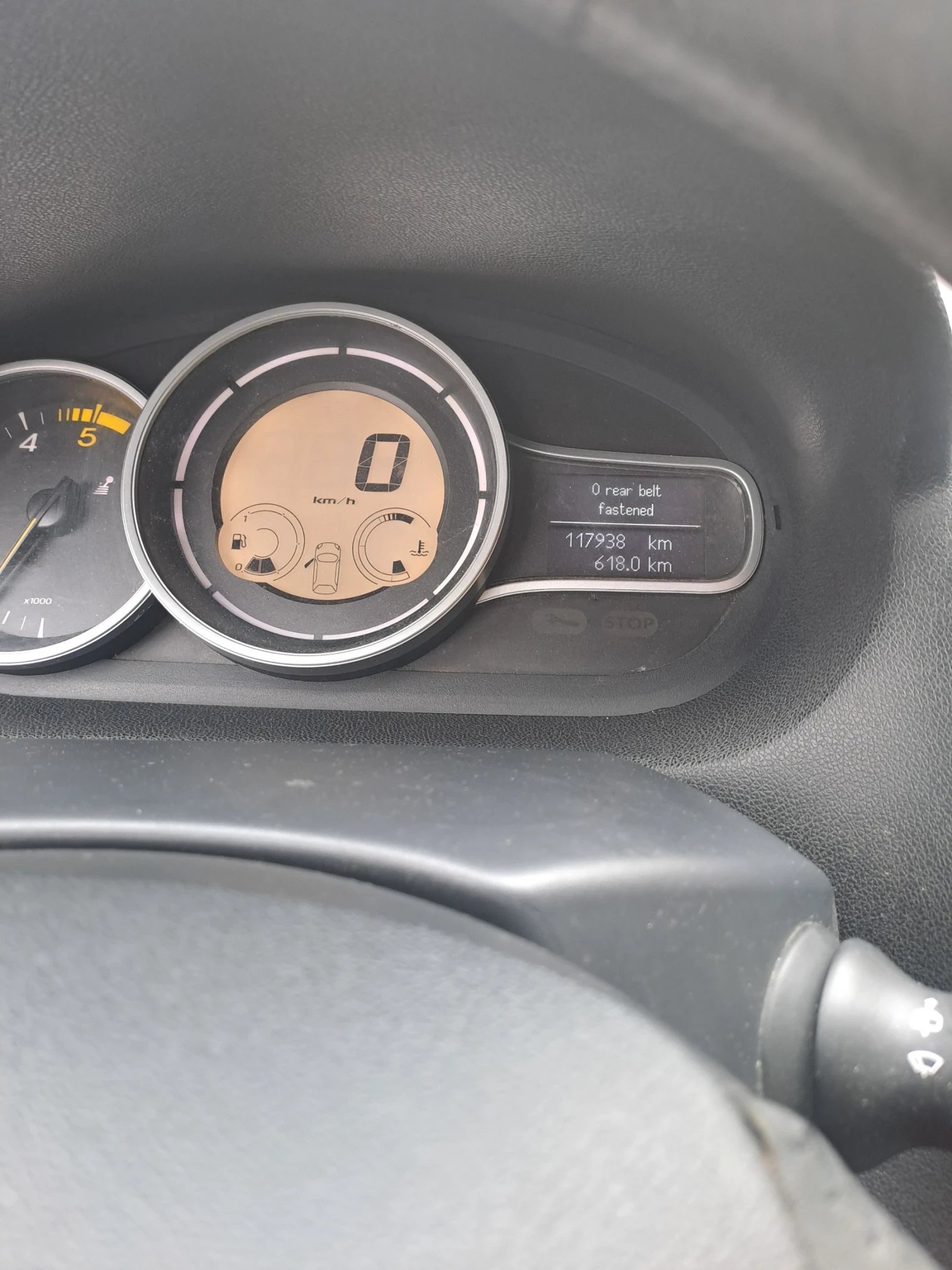 Renault Megane 1.5 dci, снимка 2 - Автомобили и джипове - 53996995