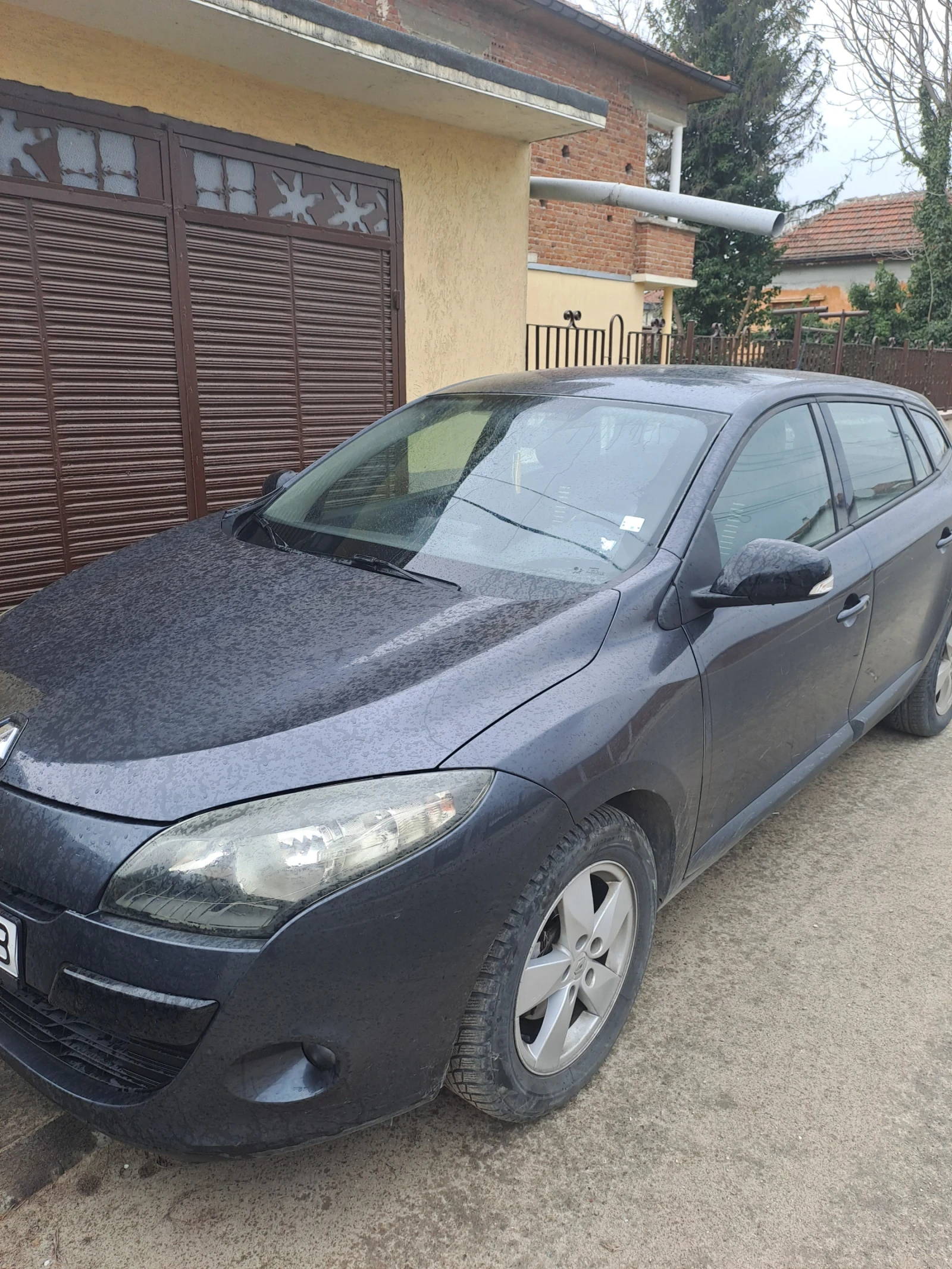 Renault Megane 1.5 dci, снимка 10 - Автомобили и джипове - 53996995