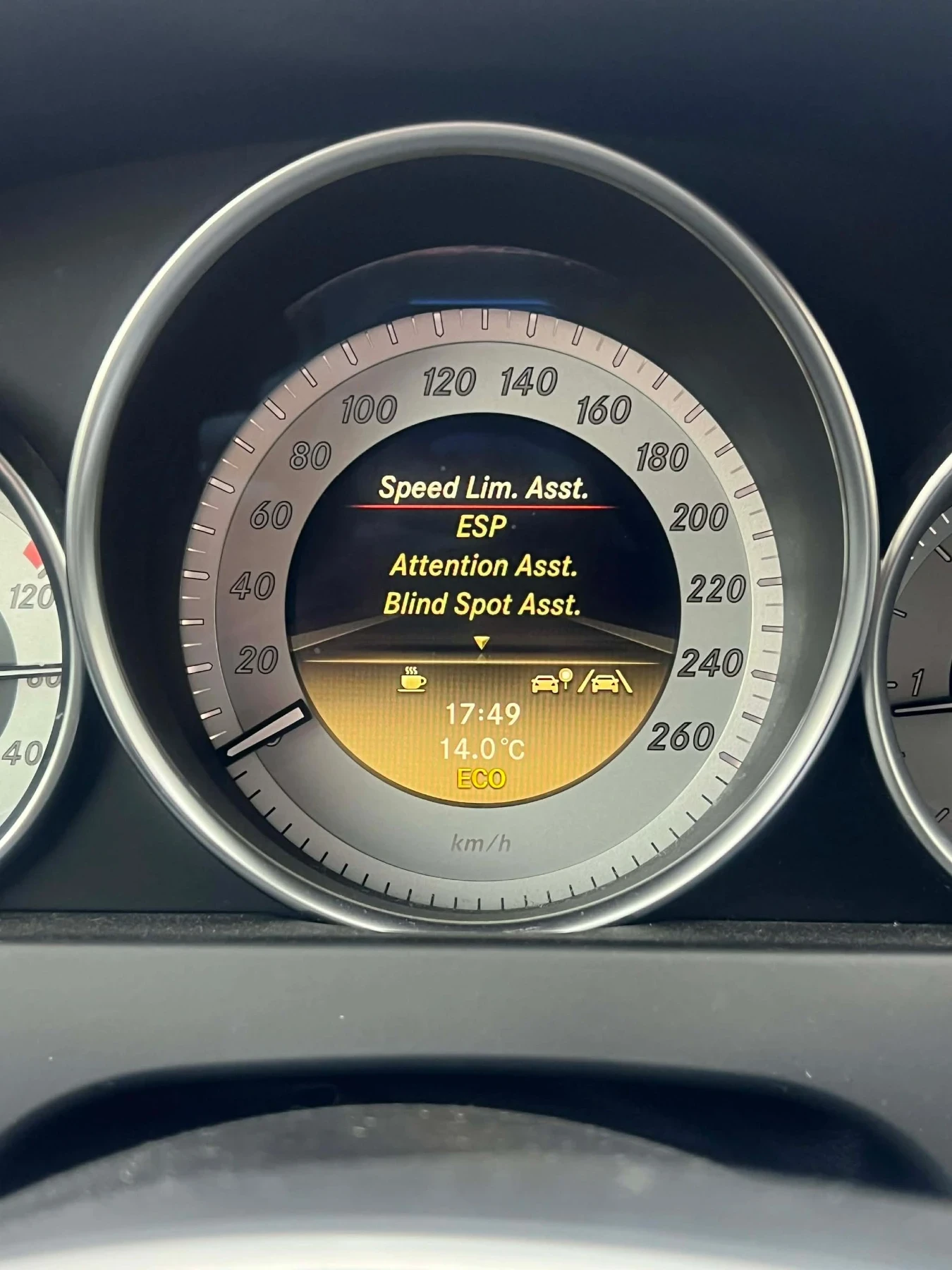 Mercedes-Benz C 200 AVANTGARD, снимка 7 - Автомобили и джипове - 54136599