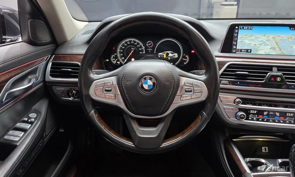 BMW 740, снимка 13 - Автомобили и джипове - 54399060