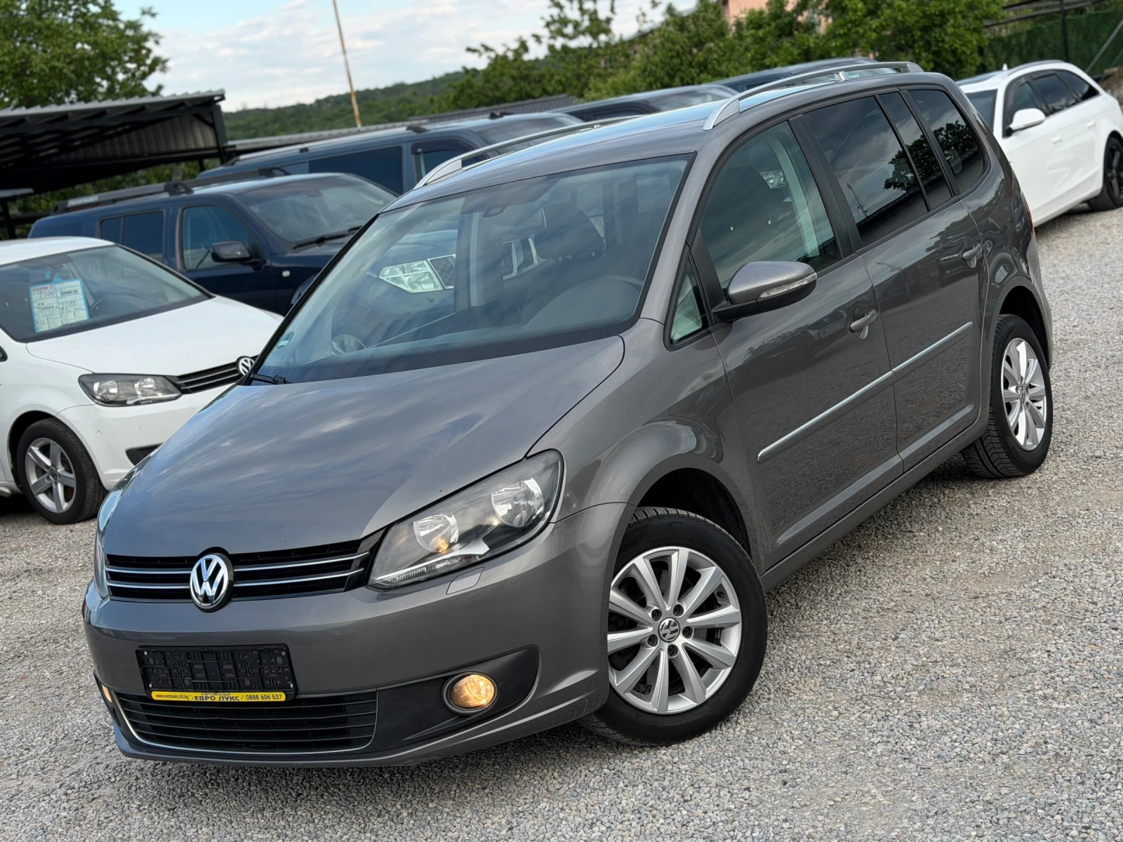 VW Touran 2.0TDI 140кс АВТОМАТ-DSG НАВИ ПОДГРЕВ АЛКАНТАРА , снимка 3 - Автомобили и джипове - 54591162