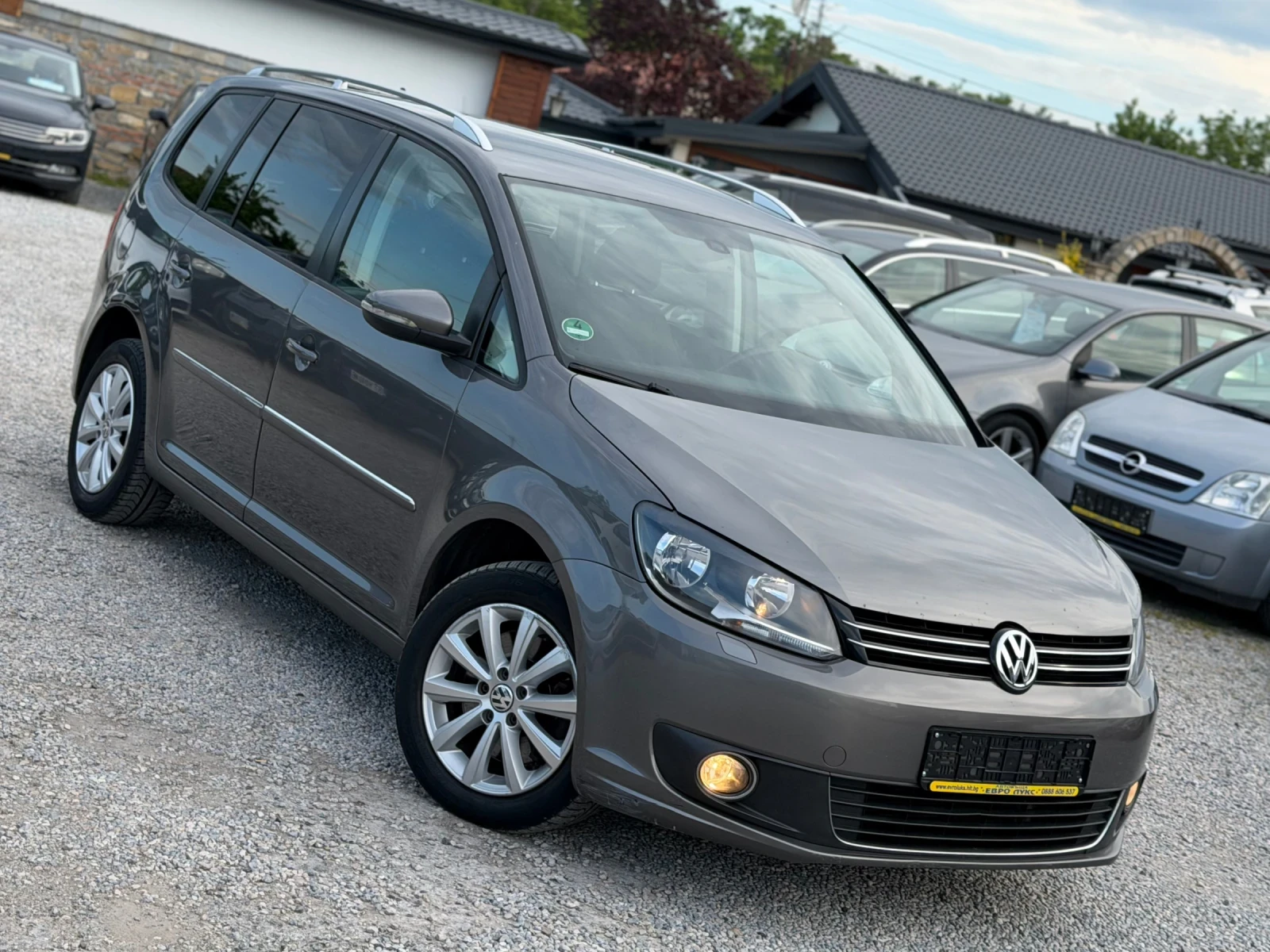 VW Touran 2.0TDI 140кс АВТОМАТ-DSG НАВИ ПОДГРЕВ АЛКАНТАРА 
