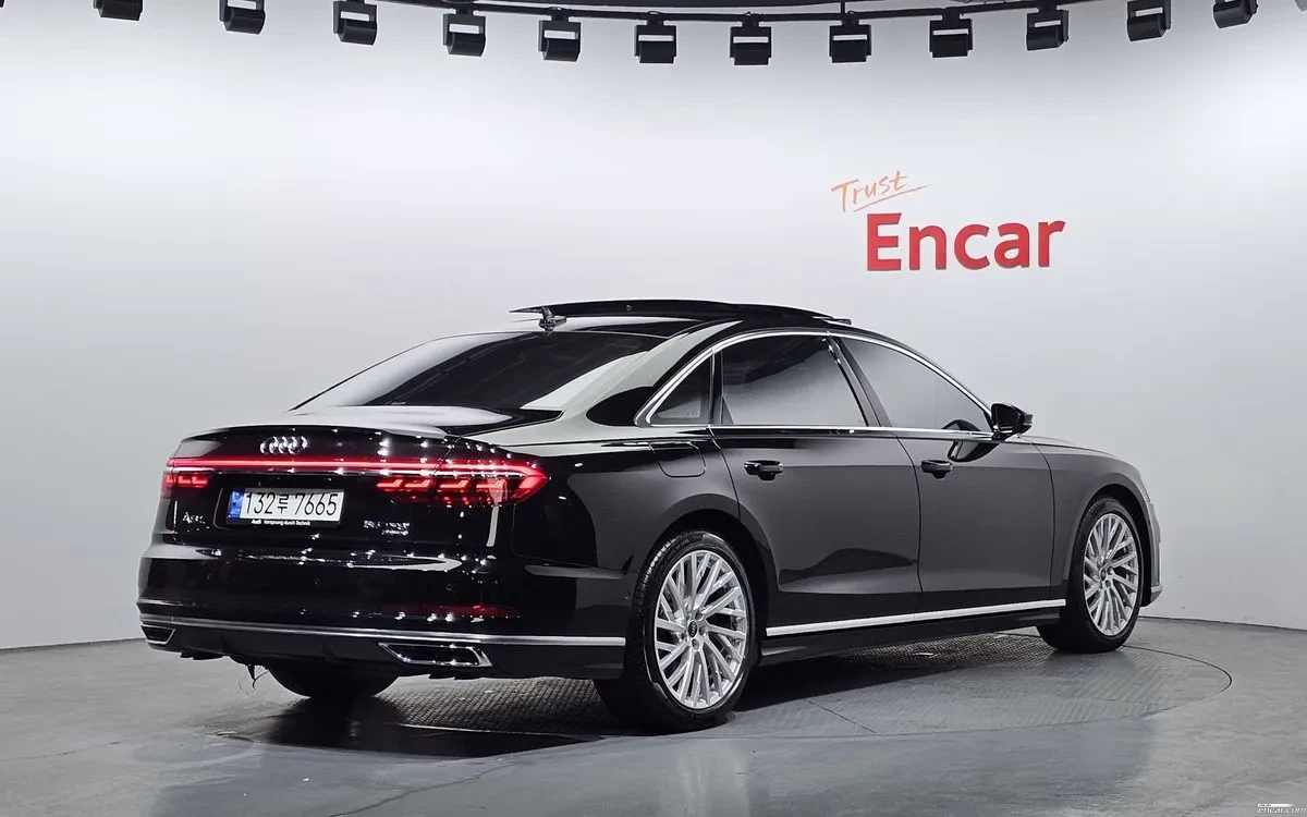 Audi A8 QUATTRO 55 TFSI B&O/HUD/Rear Seat Entertainment, снимка 2 - Автомобили и джипове - 54778132