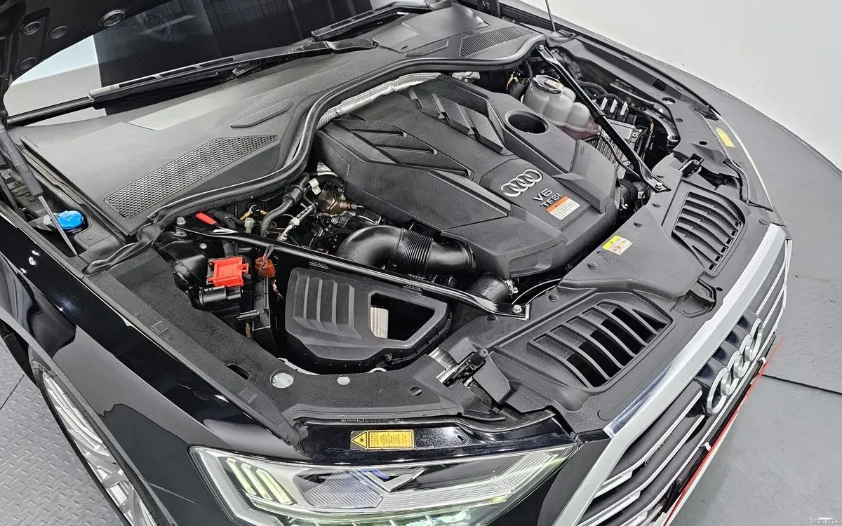 Audi A8 QUATTRO 55 TFSI B&O/HUD/Rear Seat Entertainment, снимка 6 - Автомобили и джипове - 54778132