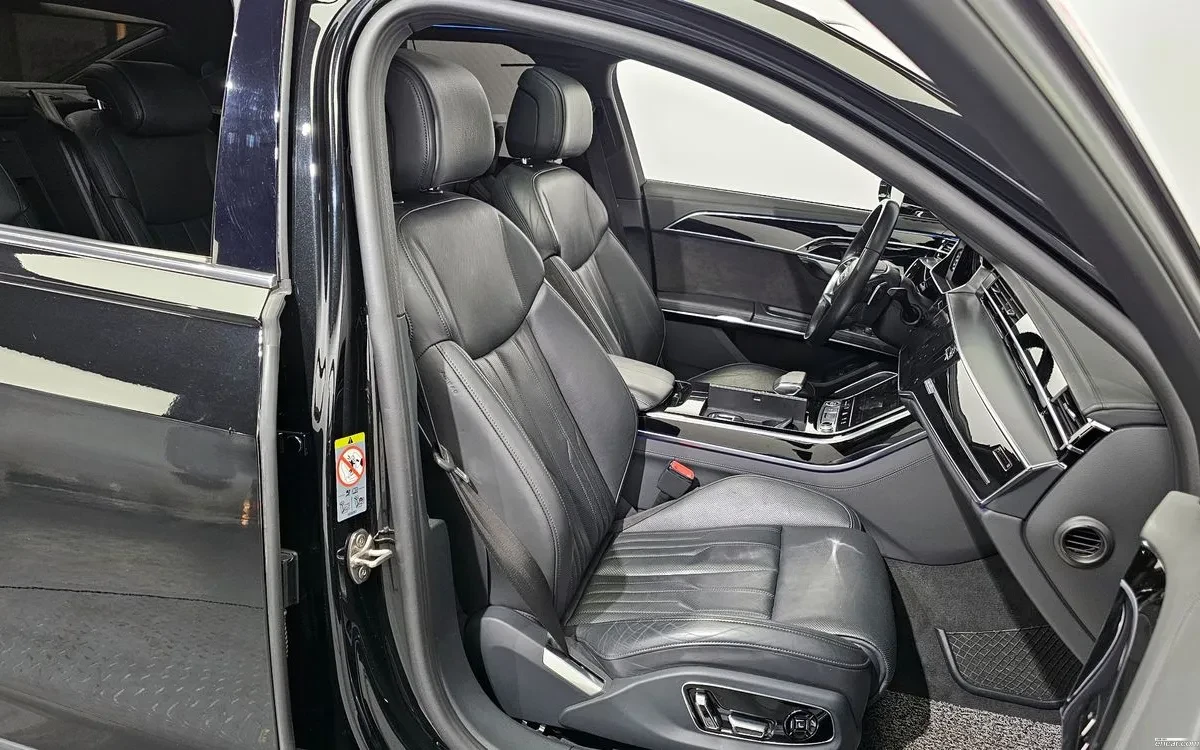 Audi A8 QUATTRO 55 TFSI B&O/HUD/Rear Seat Entertainment, снимка 12 - Автомобили и джипове - 54778132