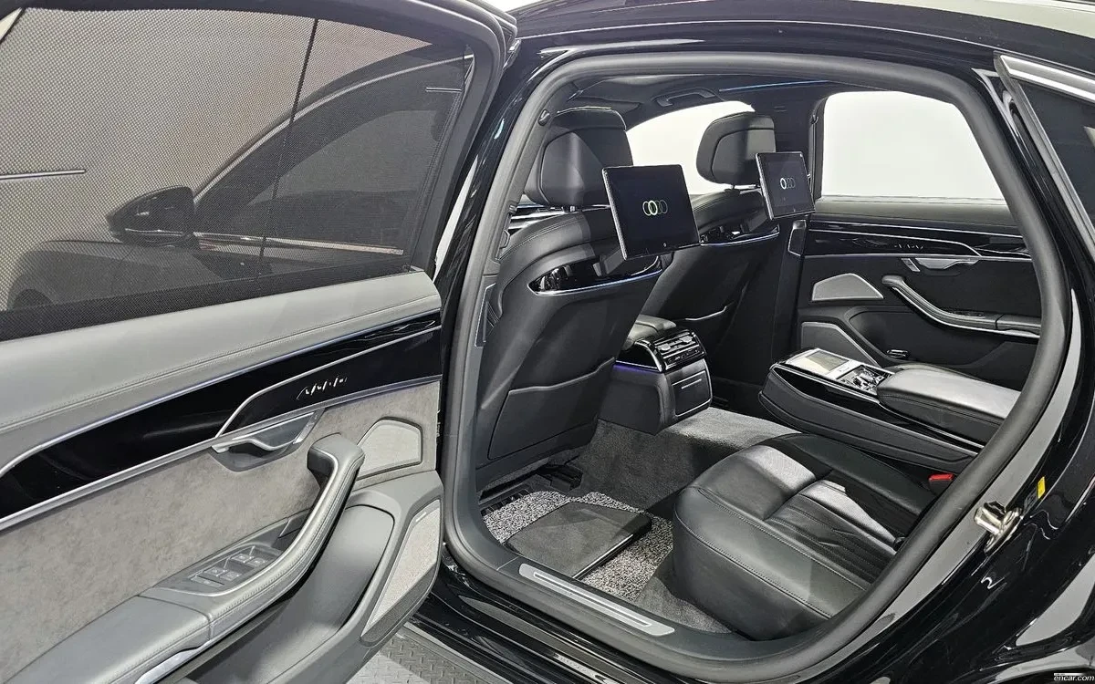 Audi A8 QUATTRO 55 TFSI B&O/HUD/Rear Seat Entertainment, снимка 11 - Автомобили и джипове - 54778132