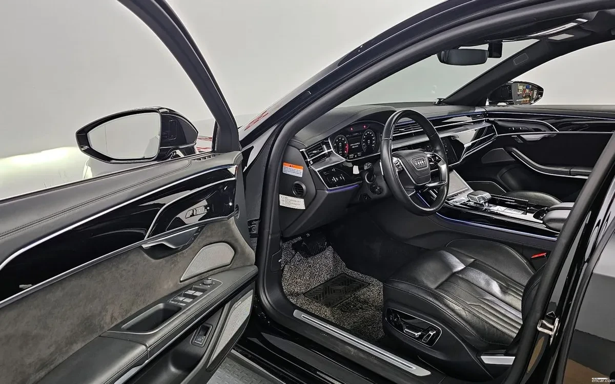 Audi A8 QUATTRO 55 TFSI B&O/HUD/Rear Seat Entertainment, снимка 10 - Автомобили и джипове - 54778132