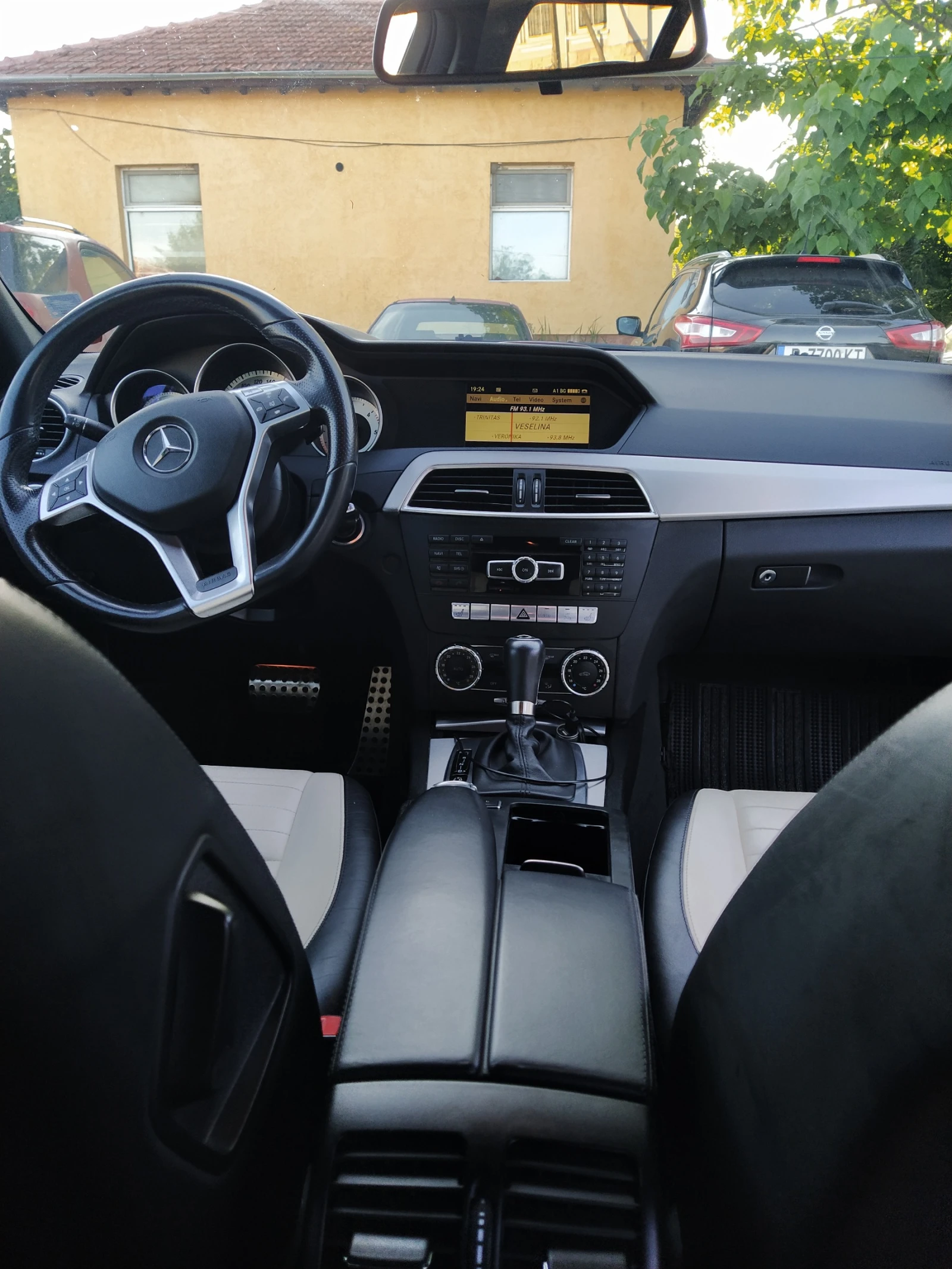 Mercedes-Benz C 200, снимка 8 - Автомобили и джипове - 54812161