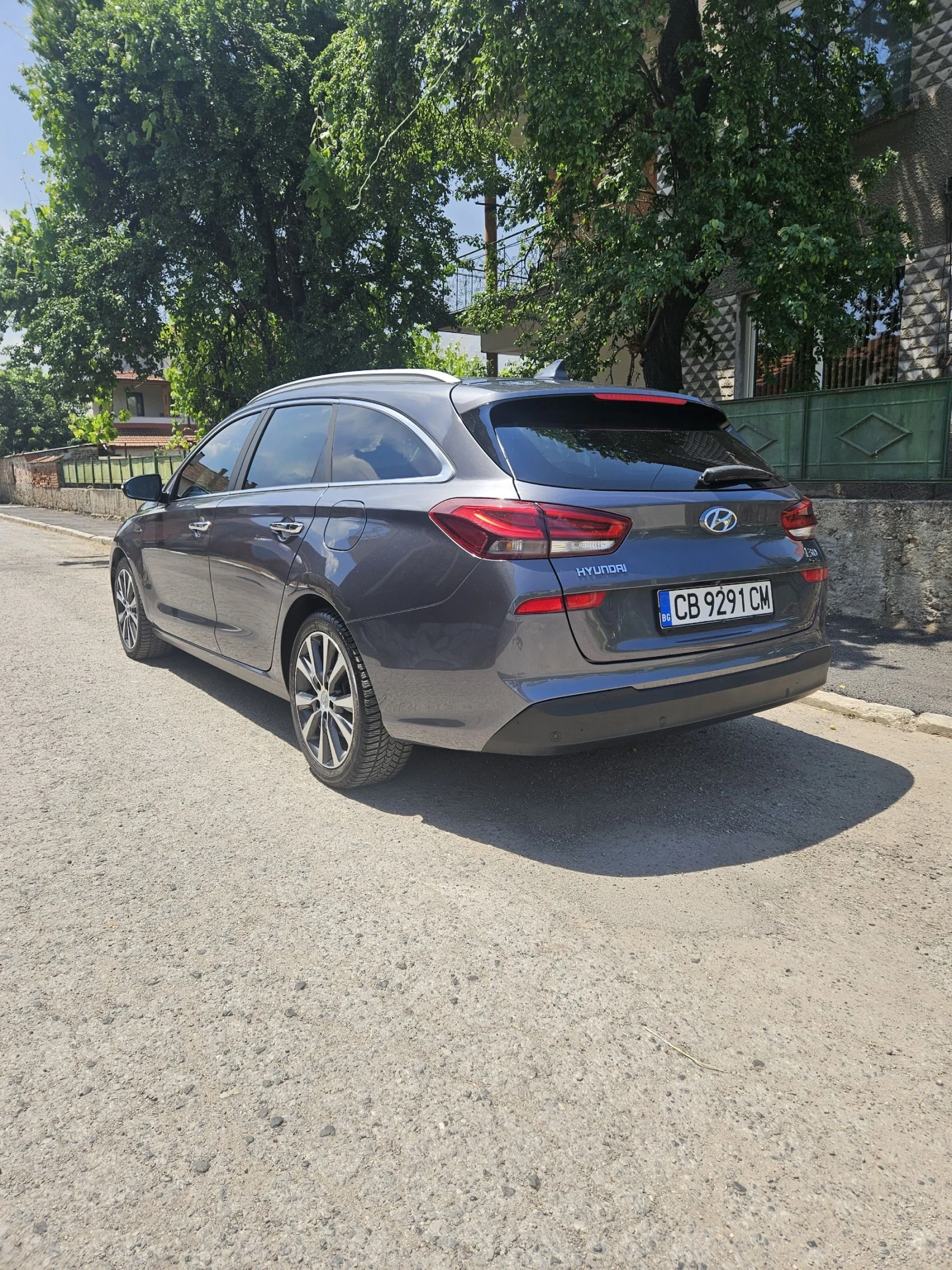 Hyundai I30 1.6 CRDI GT, снимка 3 - Автомобили и джипове - 54866301