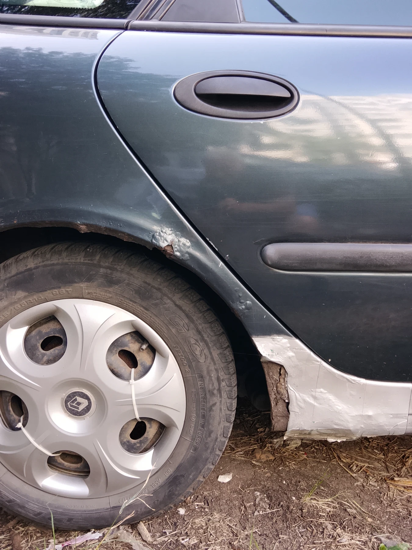 Renault Laguna 1.8 mono LPG , снимка 4 - Автомобили и джипове - 55643862