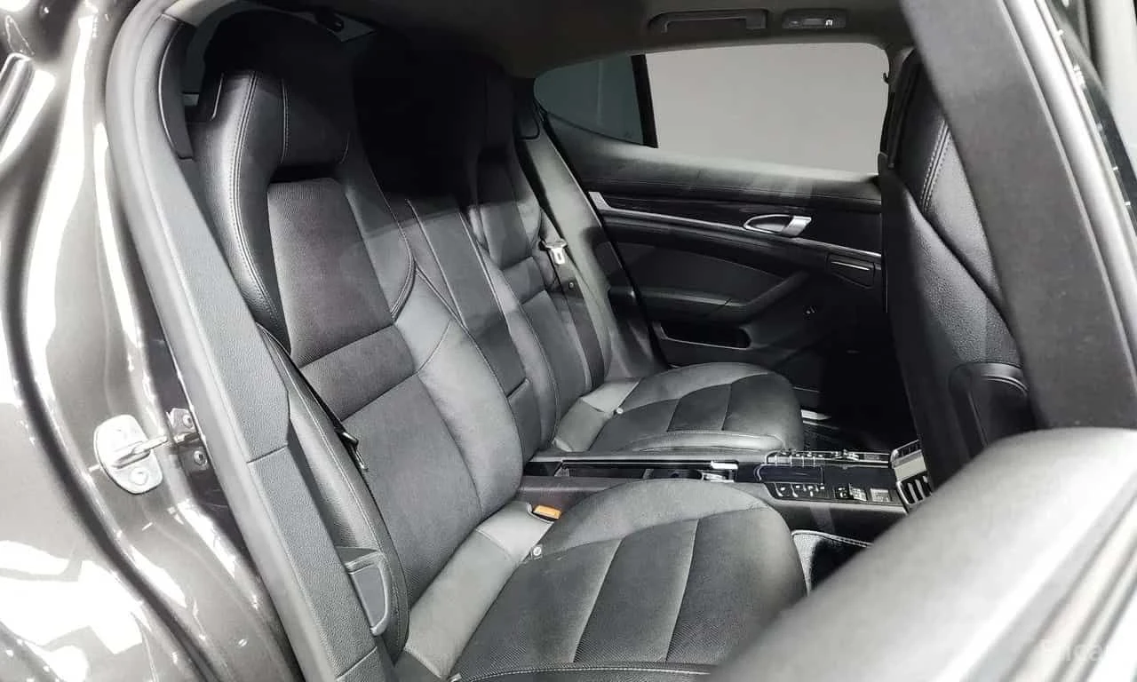 Porsche Panamera * 3.0 Diesel * ЦЕНА ДО БГ, снимка 17 - Автомобили и джипове - 55627682