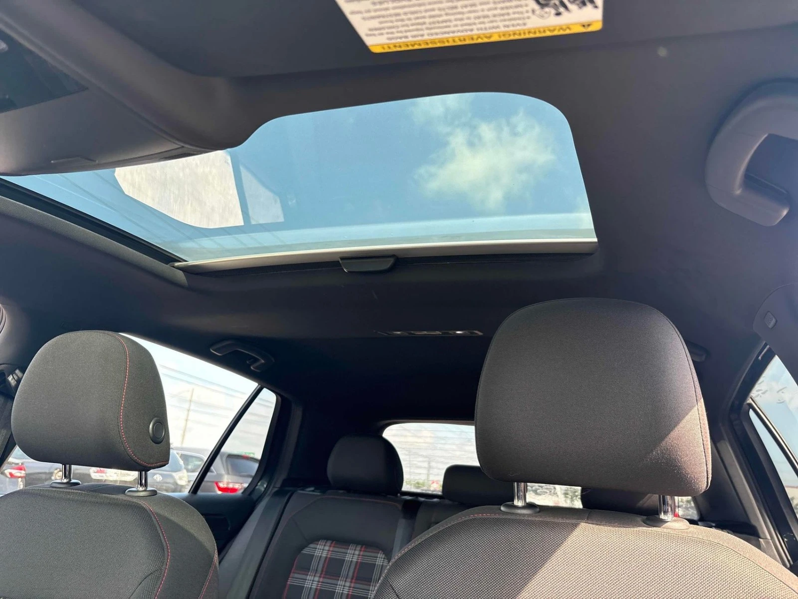 VW Golf GTI MANUAL ЦЕНА ДО БЪЛГАРИЯ АВТОКРЕДИТ, снимка 15 - Автомобили и джипове - 55653608
